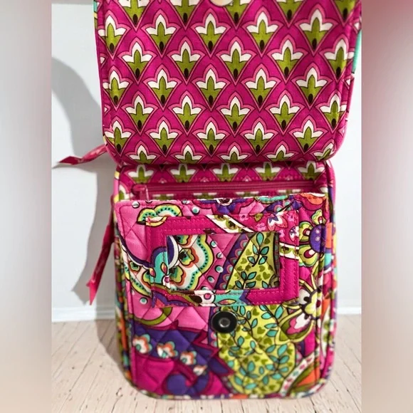 Vera Bradley Pink and Green Quilted Crossbody Bag - Picture 5 of 12